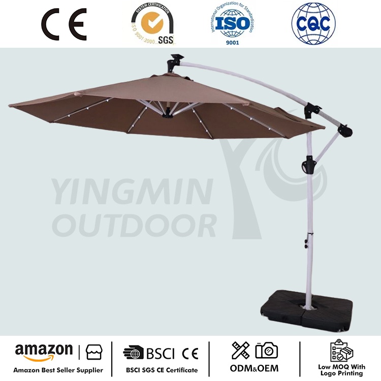 Pinakabagong 10FT Patio Cantilever Solar LED Umbrella